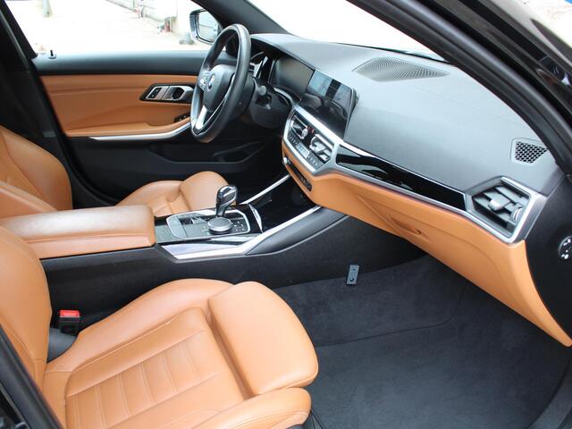 BMW 3-SERIE 320i High Executive Edition | APPLE CARPLAY / ANDROID AUTO | LEDEREN BEKLEDING | STOELVERWARMING |