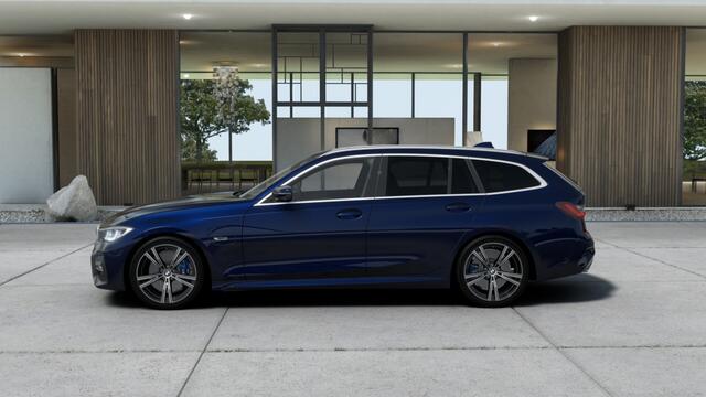 BMW 3-SERIE touring 330e 292PK M-sport Individual / Laser / 360° / Pano / ACC / Meri
