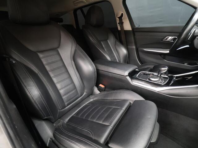 BMW 3-SERIE Touring 330e eDrive M Sport [CAMERA, APPLE CARPLAY, ANDROID, TREKHAAK, CRUISE, STOELVERWARMING, ELEKTRISCHE ACHTERKLEP, PDC, NAVIGATIE, NIEUWSTAAT]