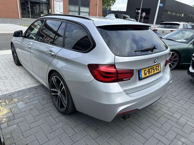 BMW 3-SERIE Touring 318i M-Sport Corporate Lease