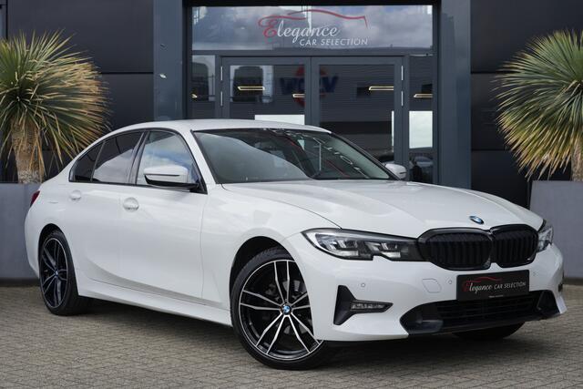 BMW 3-SERIE 318i Sportline High Executive 157pk Navigatie/Apple-Android/Cruise