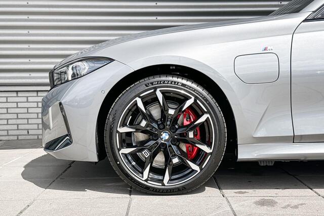 BMW 3-SERIE Touring 330e Selections