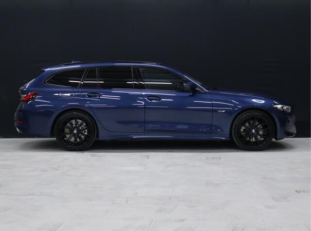 BMW 3-SERIE Touring 320e FACELIFT [TREKHAAK UITKLAPBAAR, SOH: 94%, APPLE CARPLAY, ELEKTRISCH VERSTELBARE STOELEN, CAMERA, PDC V+A, VOL LEDER, LED, CRUISE CONTROL, NIEUWSTAAT]
