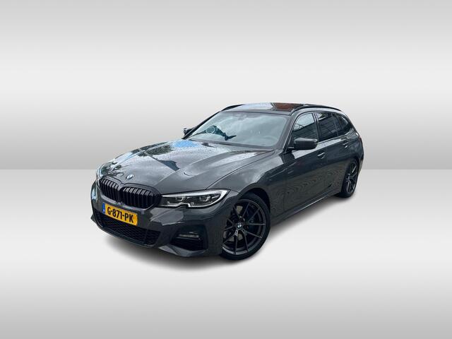 BMW 3-SERIE Touring 330i High Exe. M Sport / Panoramadak / Camera / Leder / CarPlay / 19'' / Sportstoelen / Stoelverwarming / DAB / Cruise Control / Getint glas