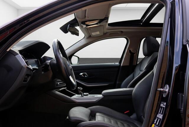 BMW 3-SERIE Touring 330e Plug-in Hybrid Pano l Leder l Driver Assistance Pack l Stuu