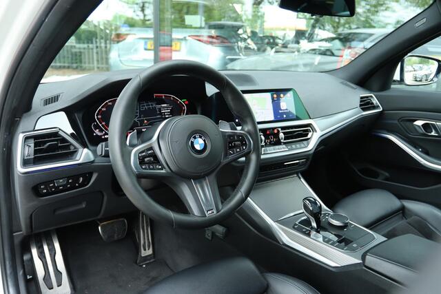 BMW 3-SERIE 320I EXECUTIVE EDITION M-SPORT | CARPLAY | HUD | NAVI | CRUISE | LED | STOELVERW. | AMBIENT LIGHT