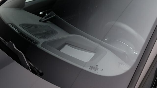 BMW 3-SERIE Touring 330e M-Sport Pro | Harman/Kardon | Head-up | Shadow-Line | Achteruitrijcamera