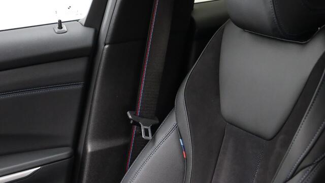 BMW 3-SERIE Touring 330e M-Sport Pro | Harman/Kardon | Head-up | Shadow-Line | Achteruitrijcamera