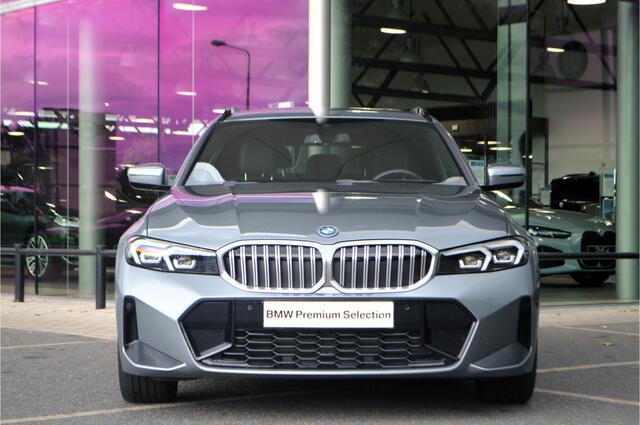 BMW 3-SERIE Touring 330e M Sport Automaat / Trekhaak / Sportstoelen / Comfort Access / Achteruitrijcamera / Stoelverwarming