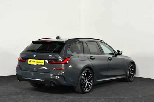 BMW 3-SERIE Touring 330e xDrive M-Sport / Panorama / ACC / Cam / Carbon / CarPlay