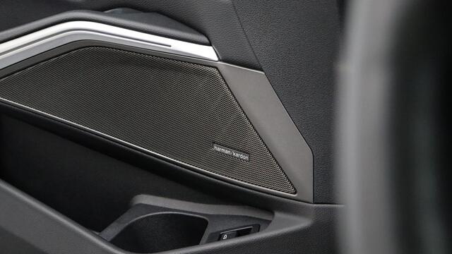 BMW 3-SERIE Touring 330i M-Sport Pro | Harman/Kardon | Panoramadak | Standkachel | Head-Up | Trekhaak | Carbon