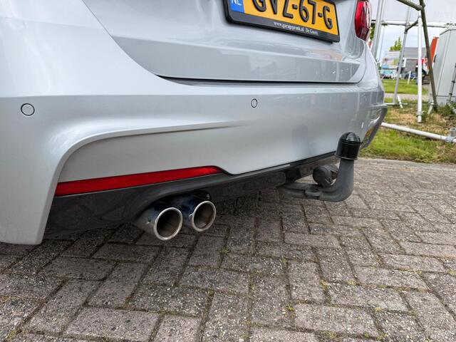 BMW 3-SERIE Touring 325d M Sport NAVI/KEYLESS/HARMAN/KARDON