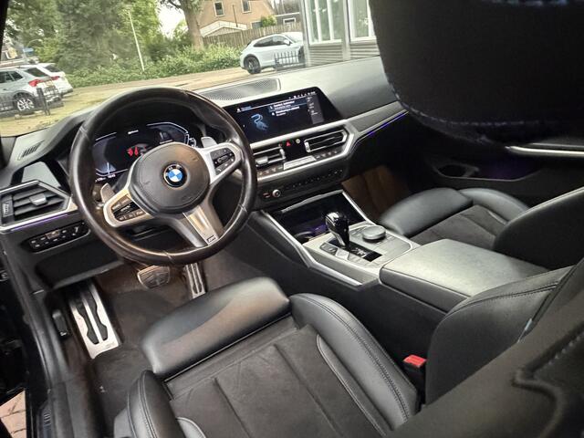 BMW 3-SERIE Touring 330e Business Edition Plus Bj 2022 292PK | M-pakket | Full led | Carplay | Trekhaak wegklapbaar | SOH 96% |