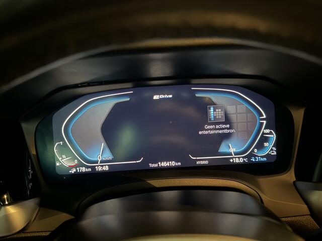 BMW 3-SERIE Touring 330e Business Edition Plus Bj 2022 292PK | M-pakket | Full led | Carplay | Trekhaak wegklapbaar | SOH 96% |
