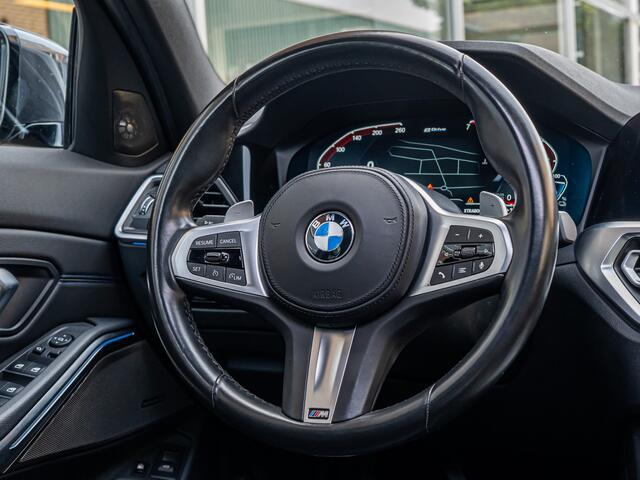 BMW 3-SERIE Touring 330e xDrive High Exe M-Sport PANO 19 INCH HARMAN KARDON CARPLAY