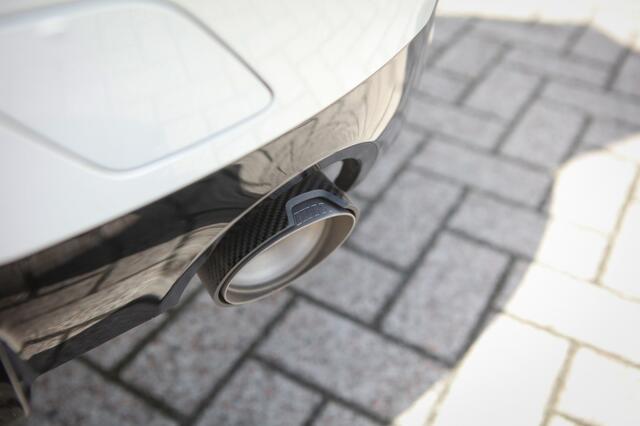 BMW 3-SERIE Touring 330e xDrive | M Sport | M3 stoelen | Pano | HUD | Trekhaak | H&K