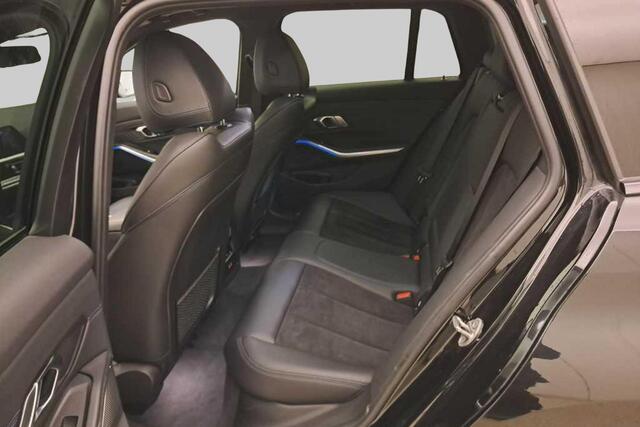 BMW 3-SERIE Touring 320e M Sport | Half leer | 19" Licht metaal | Wordt verwacht