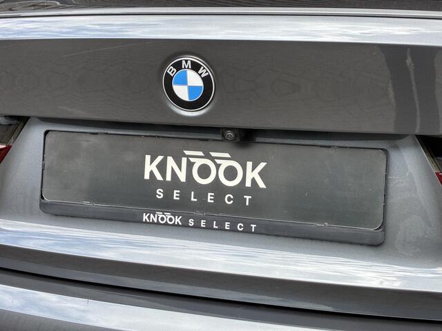 BMW 3-SERIE Sedan 320i High Executive M Sport Pakket Automaat / Live Cockpit Professional / Leder / 19 Inch / Head-Up Display / Adaptive Cruise Control / Hifi / Shadow Line / M Sportremsysteem / Achteruitrijcamera