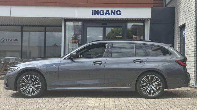 BMW 3-SERIE Touring 330e High Executive | M-Sport Pakket | LED | Elek. Achterklep