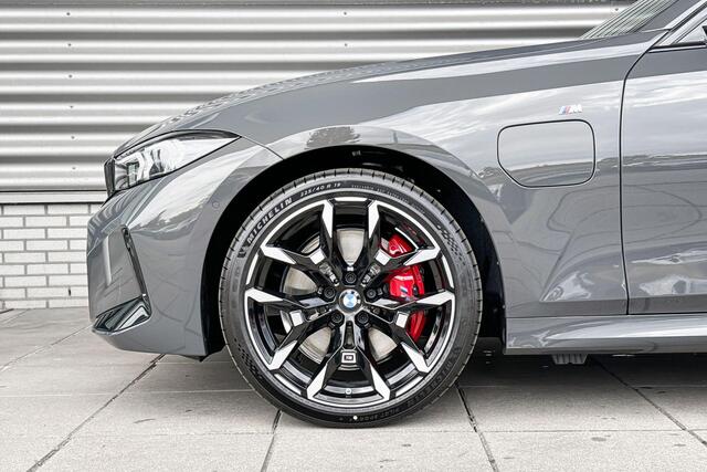 BMW 3-SERIE Touring 330e
