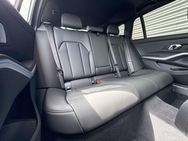 BMW 3-SERIE Touring 330e