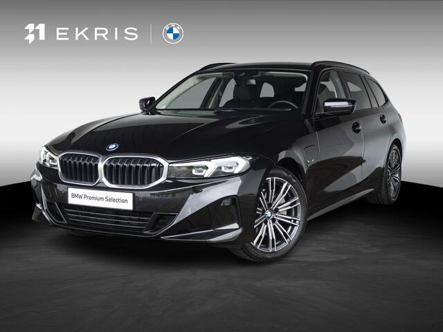 BMW 3-SERIE Touring 320e | Comfort Pack | Achteruitrijcamera | Comfort Access | Stoelverwarming | Cruise Control | Sportstoelen | 17''