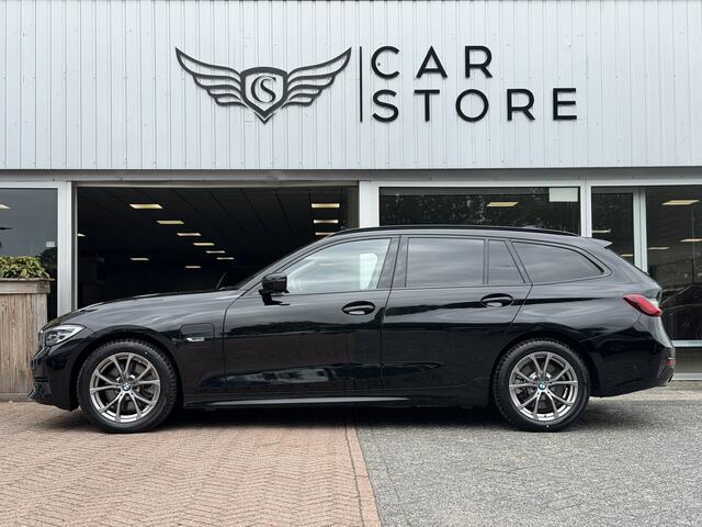 BMW 3-SERIE Touring 320e Business Edition Plus |PANO|LEDER|LED|ST VWM|SFEERVERL.|M STUUR