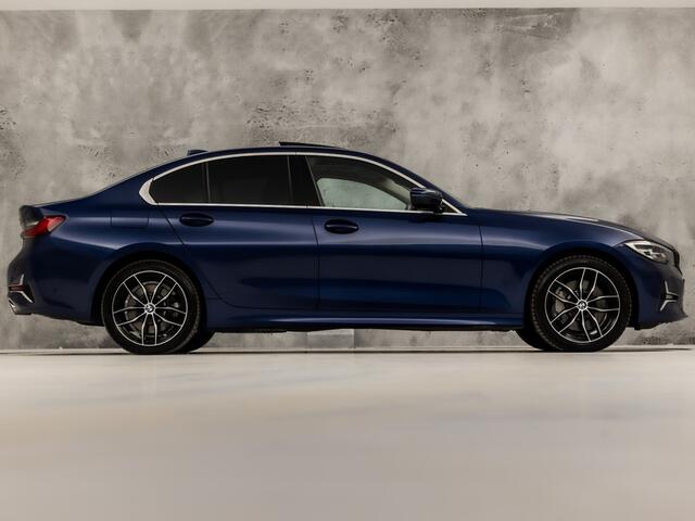 BMW 3-SERIE 330e High Executive 252Pk Automaat (SCHUIFDAK, DEALER ONDERHOUDEN, APPLE CARPLAY, GROOT NAVI, CAMERA, GETINT GLAS, BRUIN LEDER, SPORTSTOELEN, STUUR/STOELVERWARMING, SFEERVERLICHTING, NIEUWSTAAT)