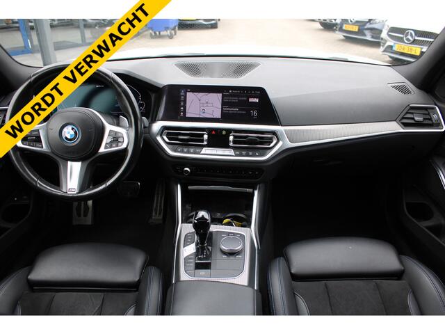 BMW 3-SERIE Touring 330e High Executive M-SPORT SHADOW PANORAMADAK MEMORY 360-CAMERA KEY-LESS CARPLAY TREKHAAK