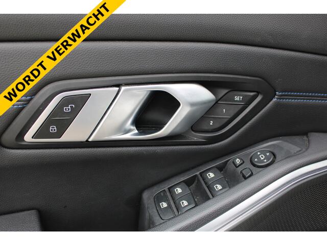 BMW 3-SERIE Touring 330e High Executive M-SPORT SHADOW PANORAMADAK MEMORY 360-CAMERA KEY-LESS CARPLAY TREKHAAK