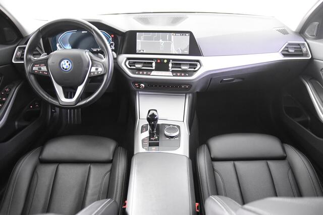 BMW 3-SERIE 320e Touring *1ste Eigenaar*Leer*Stoelverwarming*PDC*