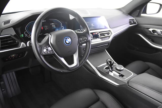 BMW 3-SERIE 320e Touring *1ste Eigenaar*Leer*Stoelverwarming*Navigatie*PDC*