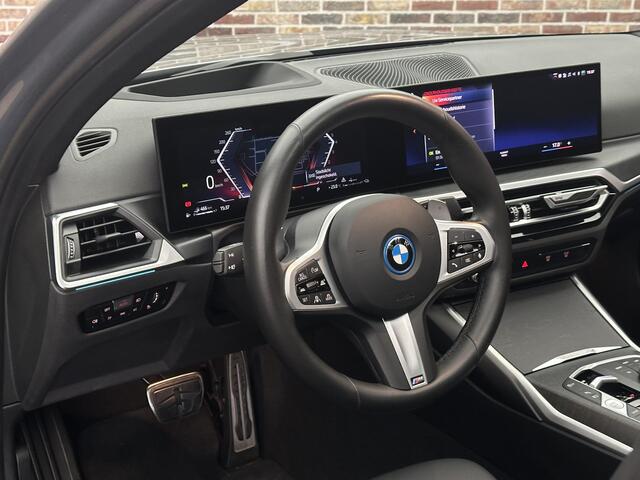 BMW 3-SERIE 330e M Performance Sport H/K Memory Dak Camera Led