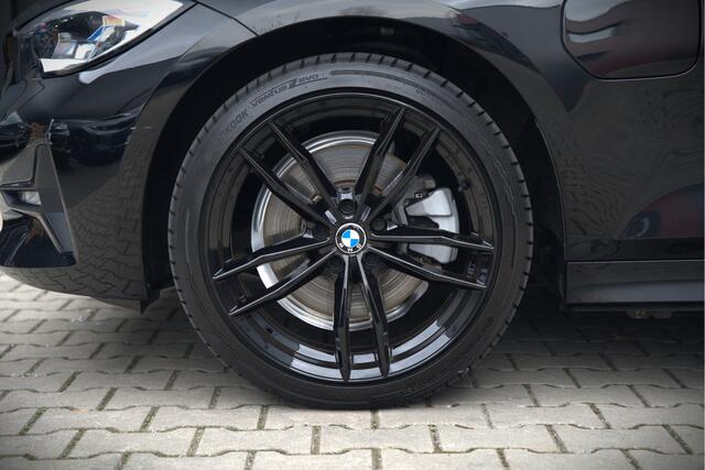 BMW 3-SERIE Touring 320e Business Edition Plus | Stoelverwarming | Cruise Control | Apple Carplay | Navigatie | Laser Light | HIFI | Parkeersensoren | Grootlichtassistent | DAB |