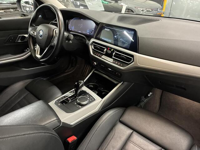 BMW 3-SERIE Touring 320e Business Edition Plus | Stoelverwarming | Cruise Control | Apple Carplay | Navigatie | Laser Light | HIFI | Parkeersensoren | Grootlichtassistent | DAB |