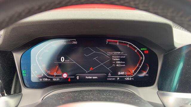 BMW 3-SERIE Touring 318i Executive Edition M-SPORT / BLACK OPTIC / CARPLAY / FULL LED / NAVI / VIRTUAL / NAVI / DAB+ / CLIMA / PDC / NL-AUTO