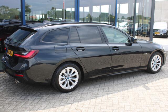 BMW 3-SERIE Touring 320e High Executive LEDER NAVI CARPLAY TREKHAAK