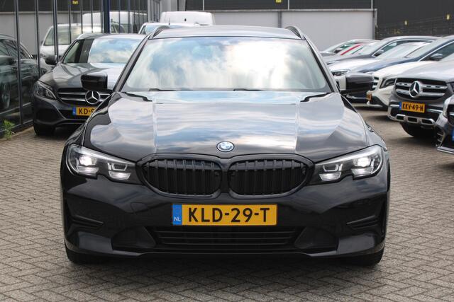 BMW 3-SERIE Touring 320e High Executive LEDER NAVI CARPLAY TREKHAAK