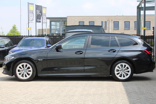 BMW 3-SERIE Touring 320e High Executive LEDER NAVI CARPLAY TREKHAAK
