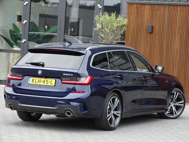 BMW 3-SERIE touring 330e 292PK M-sport Individual / Laser / 360° / Pano / ACC / Meri