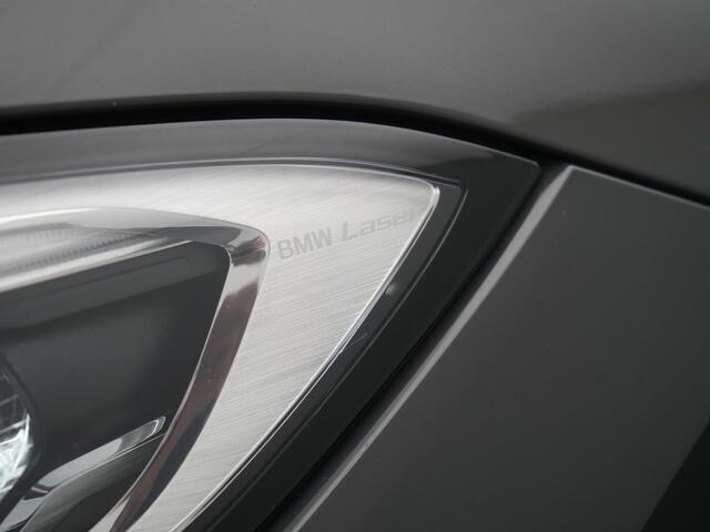 BMW 3-SERIE Touring 330e Sportline PHEV 293pk Dealer O.H. | Dravitgrau | Trekhaak Af Fabriek | Adaptive Cruise | Laser LED | Head Up | Adaptief Onderstel | Camera | Sportstoelen Verwarmd | Sfeerverlichting | Keyless | Blis | Apple Carplay | 19"L.M | Plug In Hybrid |