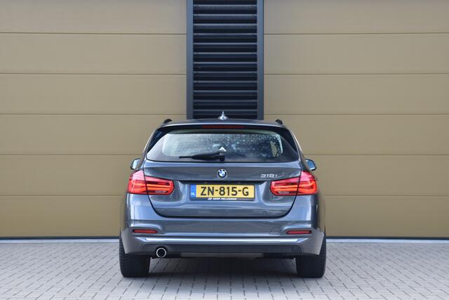 BMW 3-SERIE Touring 318i Executive * Luxuryline * Hifi * Sportstoelen * Camera * Navigatie Proffesional *