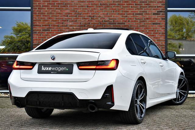 BMW 3-SERIE 330d M-Sport Pro Pano H/K HUD El-zetels Parelmoer-wit!