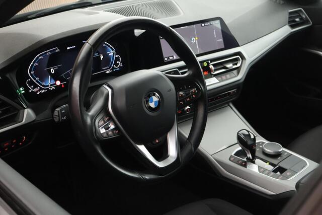 BMW 3-SERIE 330e 292pk LED Navigatie PDC