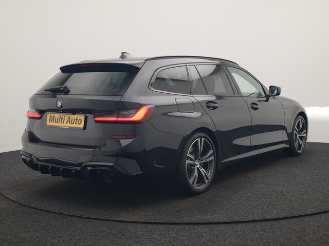 BMW 3-SERIE Touring 330e M Sport PHEV 293pk Dealer O.H. | Trekhaak Af Fabriek | Adaptive Cruise | Head Up | 360 Camera | Adaptief Onderstel | Alcantara Sportstoelen & Stuur Verwarmd | Laser LED | Sfeerverlichting | Keyless | Blis | Apple Carplay | Plug In Hybrid |