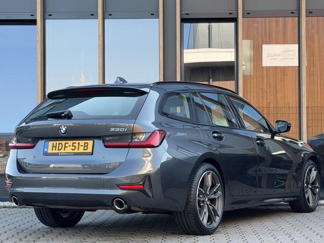 BMW 3-SERIE Touring 330i | Driving assistant | Sfeer-verlichting | 19 inch | Sport-s