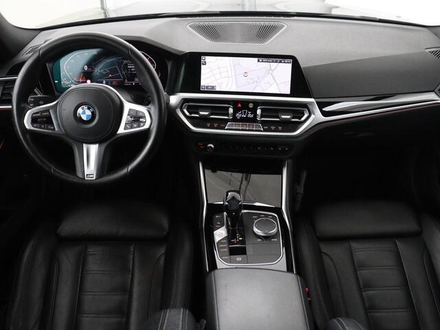 BMW 3-SERIE Touring 320i Executive Edition | Carplay | Digital cockpit | Parkeersensoren | Bluetooth | Elektrische achterklep | Automaat | LM | DAB | Sfeerverlichting | Leer