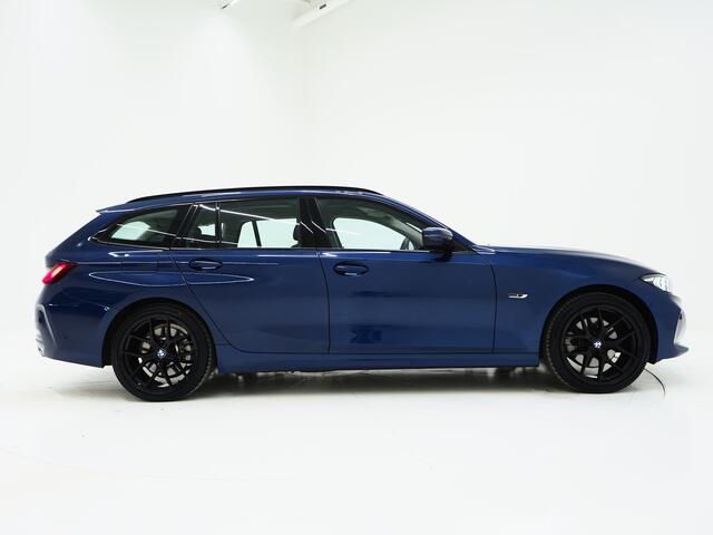 BMW 3-SERIE Touring 320e xDrive LCI Shadow Line | Camera | Stoelverwarming | Cruise | LED | DAB | Carplay