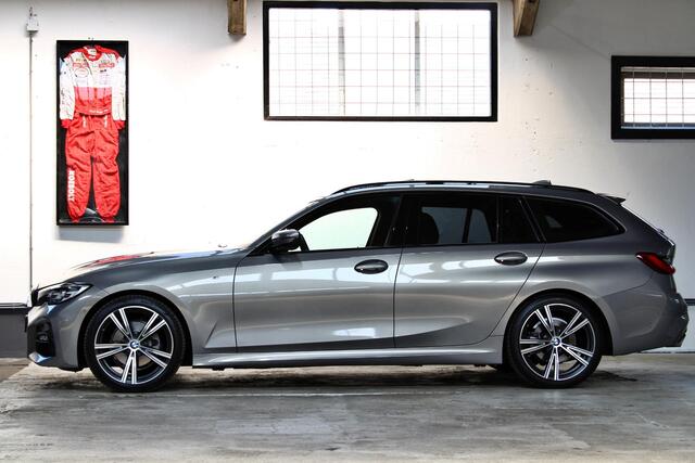 BMW 3-SERIE Touring 320i Executive Edition M Sport | Panoramadak | 19" | Trekhaak | 12 maanden garantie