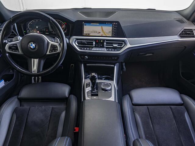 BMW 3-SERIE Touring 320i | M Sportpakket | 19 inch | Comfort Access | Sportstoelen | Driving Assistant | Trekhaak | Getint glas